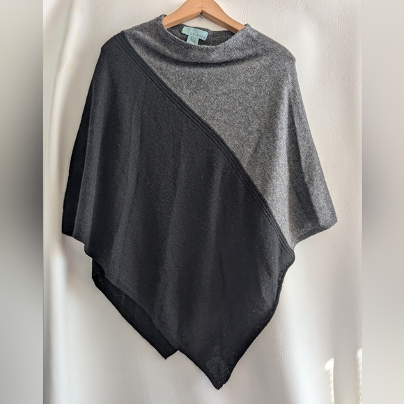 Celeste Sweaters - Celeste Wool Cashmere Black & Grey Colorblock Knit Shawl Poncho
